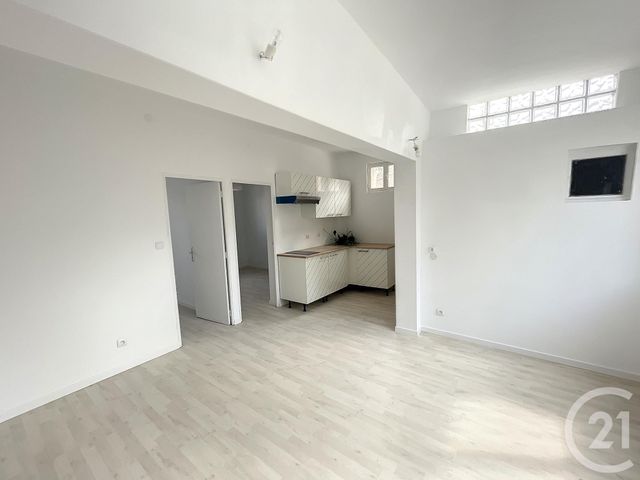 Appartement T3 à vendre - 3 pièces - 42.0 m2 - MARSEILLE - 13011 - PROVENCE-ALPES-COTE-D-AZUR - Century 21 Le Taoumé