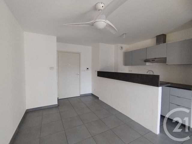 Appartement à vendre - 2 pièces - 33.9 m2 - MARSEILLE - 13009 - PROVENCE-ALPES-COTE-D-AZUR - Century 21 Le Taoumé