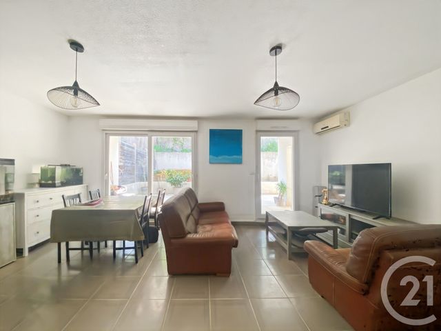 Appartement T3 à vendre - 3 pièces - 60.67 m2 - MARSEILLE - 13011 - PROVENCE-ALPES-COTE-D-AZUR - Century 21 Le Taoumé