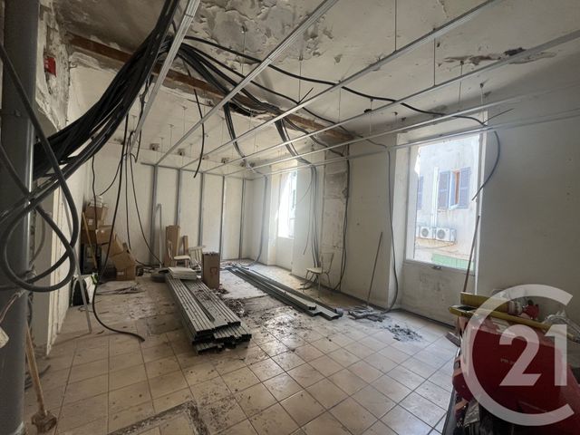 Appartement T2 à vendre - 2 pièces - 42.0 m2 - MARSEILLE - 13011 - PROVENCE-ALPES-COTE-D-AZUR - Century 21 Le Taoumé