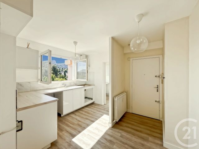 Appartement T3 à vendre - 3 pièces - 61.1 m2 - MARSEILLE - 13011 - PROVENCE-ALPES-COTE-D-AZUR - Century 21 Le Taoumé