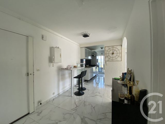 Appartement T4 à vendre - 4 pièces - 75.0 m2 - MARSEILLE - 13010 - PROVENCE-ALPES-COTE-D-AZUR - Century 21 Le Taoumé