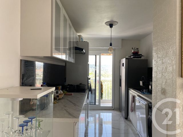 Appartement T4 à vendre - 4 pièces - 75.0 m2 - MARSEILLE - 13010 - PROVENCE-ALPES-COTE-D-AZUR - Century 21 Le Taoumé