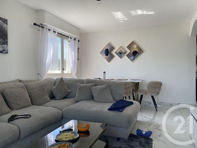 Appartement T4 à vendre - 4 pièces - 75.0 m2 - MARSEILLE - 13010 - PROVENCE-ALPES-COTE-D-AZUR - Century 21 Le Taoumé