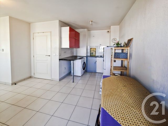 Appartement T2 à vendre - 2 pièces - 39.4 m2 - MARSEILLE - 13010 - PROVENCE-ALPES-COTE-D-AZUR - Century 21 Le Taoumé