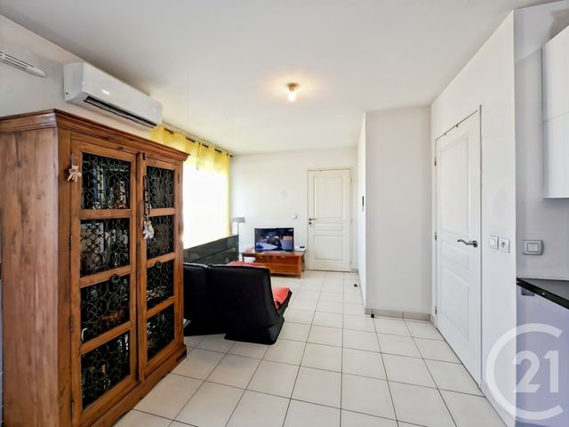 Appartement T2 à vendre - 2 pièces - 39.4 m2 - MARSEILLE - 13010 - PROVENCE-ALPES-COTE-D-AZUR - Century 21 Le Taoumé