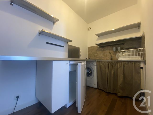 Appartement T1 à louer - 1 pièce - 28.0 m2 - MARSEILLE - 13009 - PROVENCE-ALPES-COTE-D-AZUR - Century 21 Le Taoumé