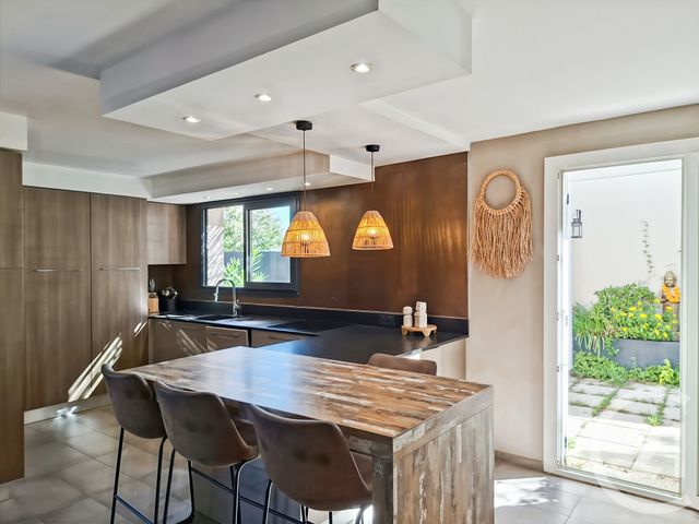 maison à vendre - 6 pièces - 147.8 m2 - MARSEILLE - 13011 - PROVENCE-ALPES-COTE-D-AZUR - Century 21 Le Taoumé