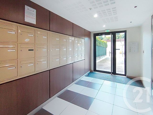 Appartement T2 à vendre - 2 pièces - 34.91 m2 - MARSEILLE - 13012 - PROVENCE-ALPES-COTE-D-AZUR - Century 21 Le Taoumé