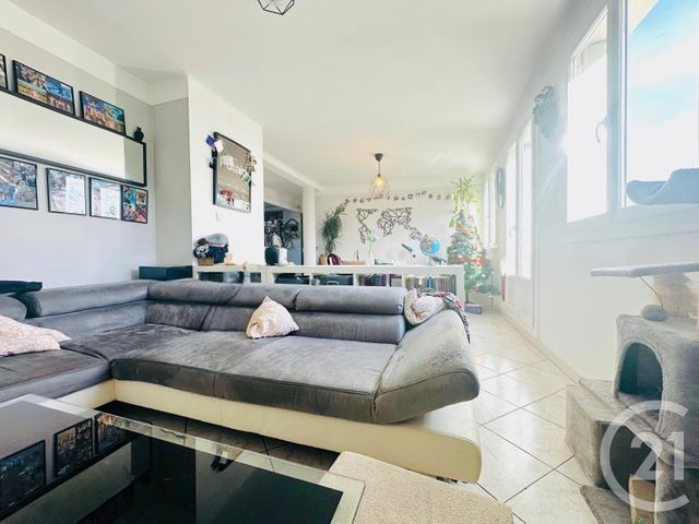 Appartement F3 à vendre - 3 pièces - 63.87 m2 - MARSEILLE - 13011 - PROVENCE-ALPES-COTE-D-AZUR - Century 21 Le Taoumé