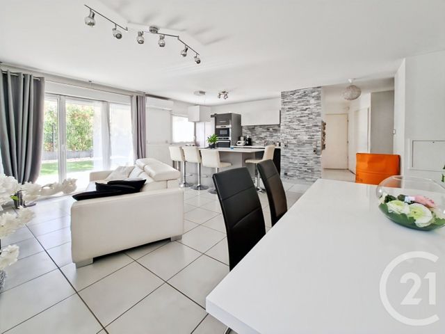 Appartement T3 à vendre - 3 pièces - 66.6 m2 - MARSEILLE - 13011 - PROVENCE-ALPES-COTE-D-AZUR - Century 21 Le Taoumé