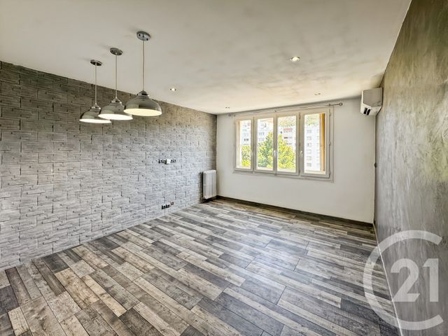 Appartement T3 à vendre - 3 pièces - 54.66 m2 - MARSEILLE - 13011 - PROVENCE-ALPES-COTE-D-AZUR - Century 21 Le Taoumé