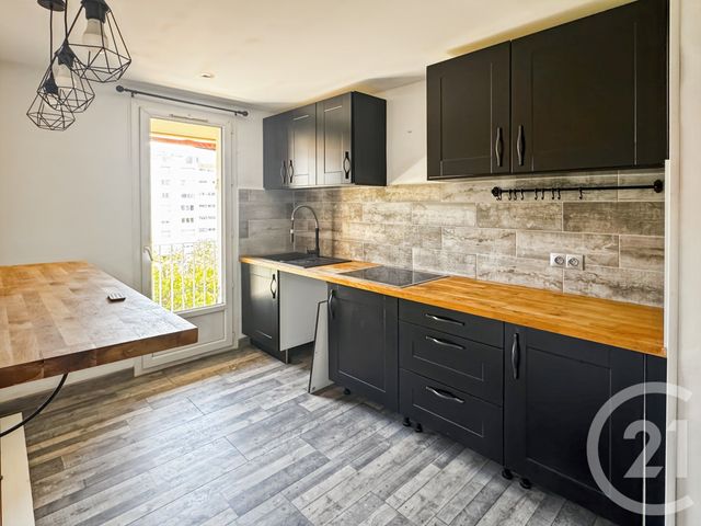 Appartement T3 à vendre - 3 pièces - 54.66 m2 - MARSEILLE - 13011 - PROVENCE-ALPES-COTE-D-AZUR - Century 21 Le Taoumé