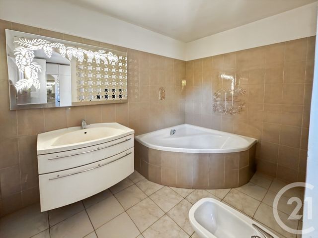 maison à louer - 5 pièces - 134.14 m2 - MARSEILLE - 13012 - PROVENCE-ALPES-COTE-D-AZUR - Century 21 Le Taoumé