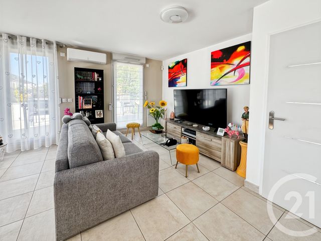 Appartement T3 à vendre - 3 pièces - 83.36 m2 - MARSEILLE - 13011 - PROVENCE-ALPES-COTE-D-AZUR - Century 21 Le Taoumé
