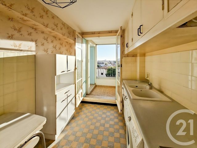 Appartement T3 à vendre - 3 pièces - 64.94 m2 - MARSEILLE - 13010 - PROVENCE-ALPES-COTE-D-AZUR - Century 21 Le Taoumé