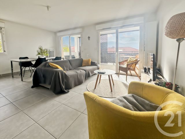 Appartement T3 à vendre - 3 pièces - 64.2 m2 - MARSEILLE - 13011 - PROVENCE-ALPES-COTE-D-AZUR - Century 21 Le Taoumé