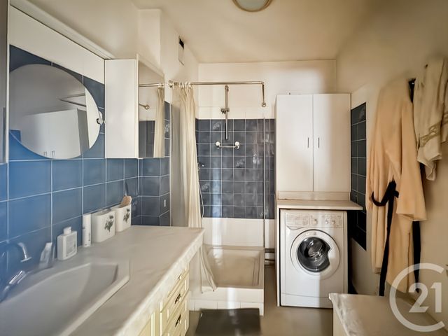 Appartement T3 à vendre - 3 pièces - 69.59 m2 - MARSEILLE - 13011 - PROVENCE-ALPES-COTE-D-AZUR - Century 21 Le Taoumé