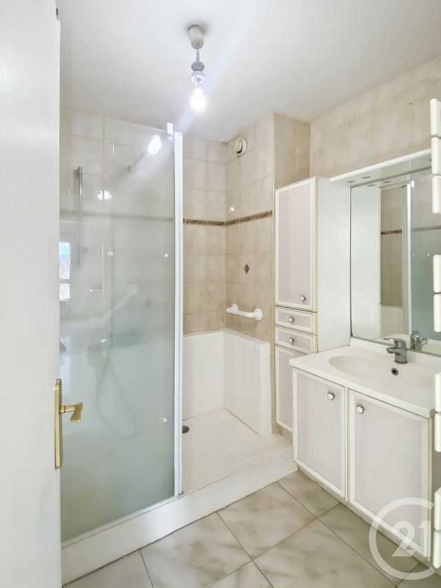 Appartement T4 à vendre - 4 pièces - 79.19 m2 - MARSEILLE - 13011 - PROVENCE-ALPES-COTE-D-AZUR - Century 21 Le Taoumé