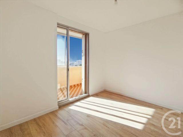Appartement T3 à vendre - 3 pièces - 56.81 m2 - MARSEILLE - 13011 - PROVENCE-ALPES-COTE-D-AZUR - Century 21 Le Taoumé