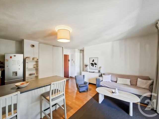 Appartement T2 à vendre - 2 pièces - 40.4 m2 - MARSEILLE - 13011 - PROVENCE-ALPES-COTE-D-AZUR - Century 21 Le Taoumé
