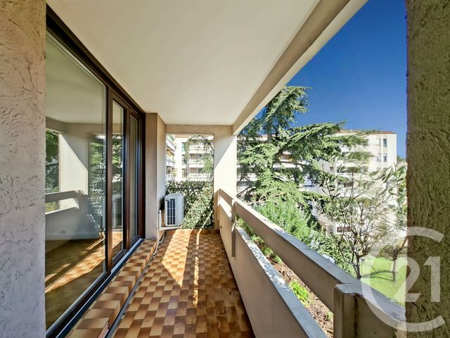 Appartement T4 à vendre - 4 pièces - 78.89 m2 - MARSEILLE - 13011 - PROVENCE-ALPES-COTE-D-AZUR - Century 21 Le Taoumé