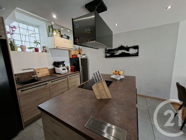 Appartement T3 à vendre - 3 pièces - 60.5 m2 - MARSEILLE - 13011 - PROVENCE-ALPES-COTE-D-AZUR - Century 21 Le Taoumé