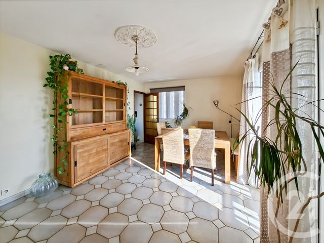 Appartement T4 à vendre - 4 pièces - 69.1 m2 - MARSEILLE - 13012 - PROVENCE-ALPES-COTE-D-AZUR - Century 21 Le Taoumé