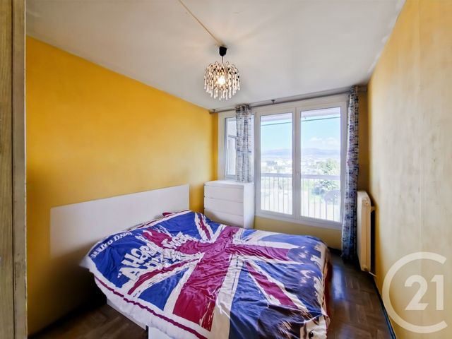 Appartement T3 à vendre - 3 pièces - 62.1 m2 - MARSEILLE - 13013 - PROVENCE-ALPES-COTE-D-AZUR - Century 21 Le Taoumé