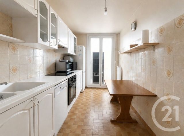 Appartement T4 à vendre - 4 pièces - 74.65 m2 - MARSEILLE - 13010 - PROVENCE-ALPES-COTE-D-AZUR - Century 21 Le Taoumé